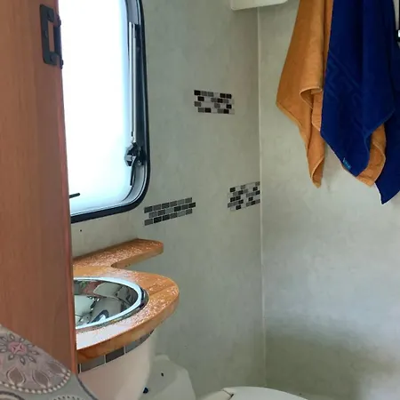 Calima Glamping- Cozy Camper Retreat